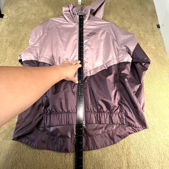 NikeWomans Sportswear Hooded Wind Runner Jacket, 2 Toned Purple Plum Size: XL - Picture 10 of 14